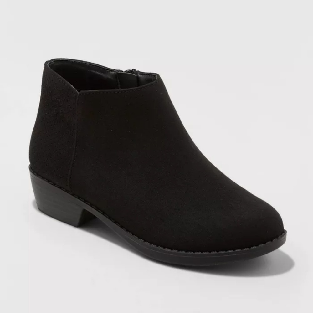 Ankle booties